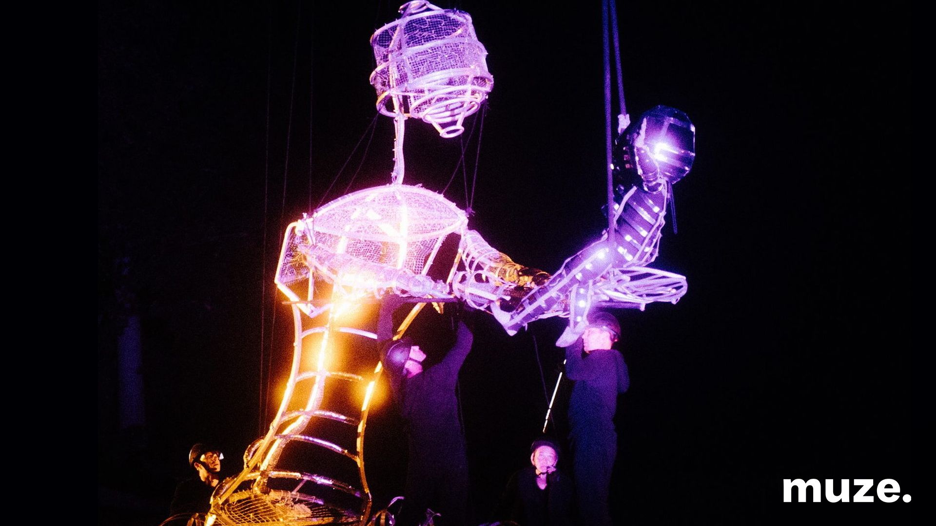 2241-Roaming Parade - Giant puppet - The Predator