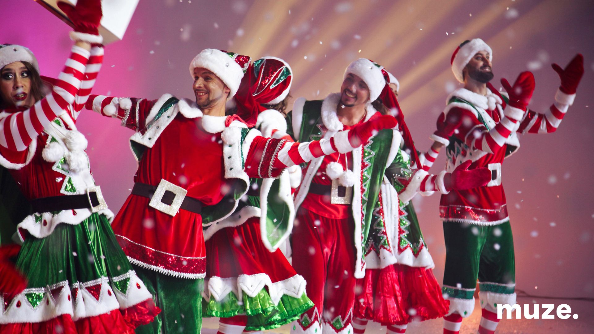 2257-Themed Dancers - Christmas 3