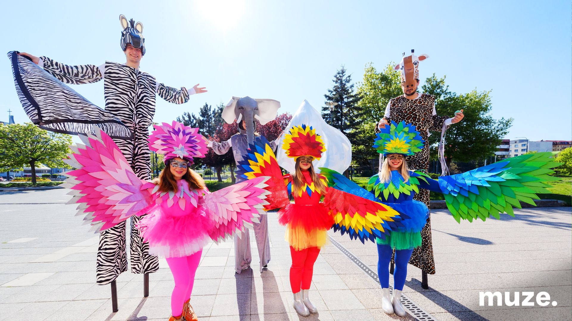 3107-Roaming Parade - Safari 3