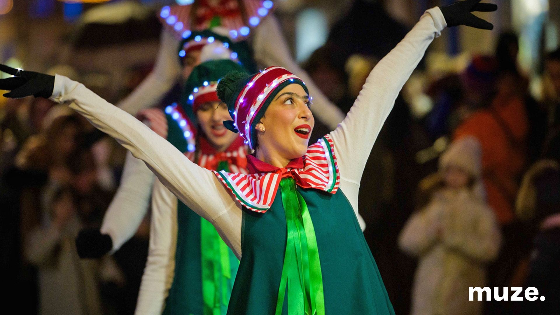 3125-Roaming Parade - Santa's Brigade 2