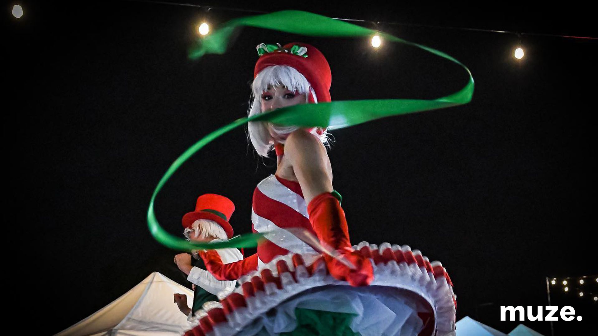 858-Full Circus - Christmas Theme 2